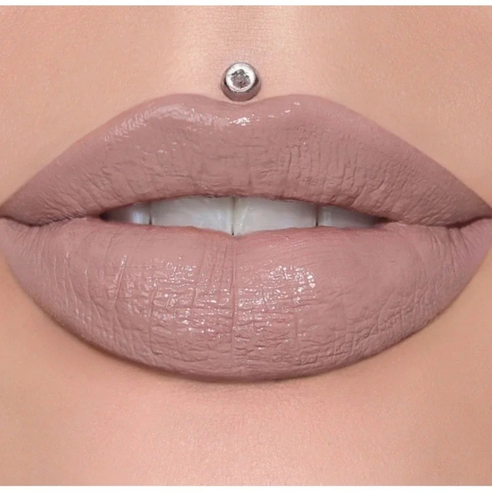Jeffree Star Supreme Lip Gloss Full Pigment Blow My Candles New
